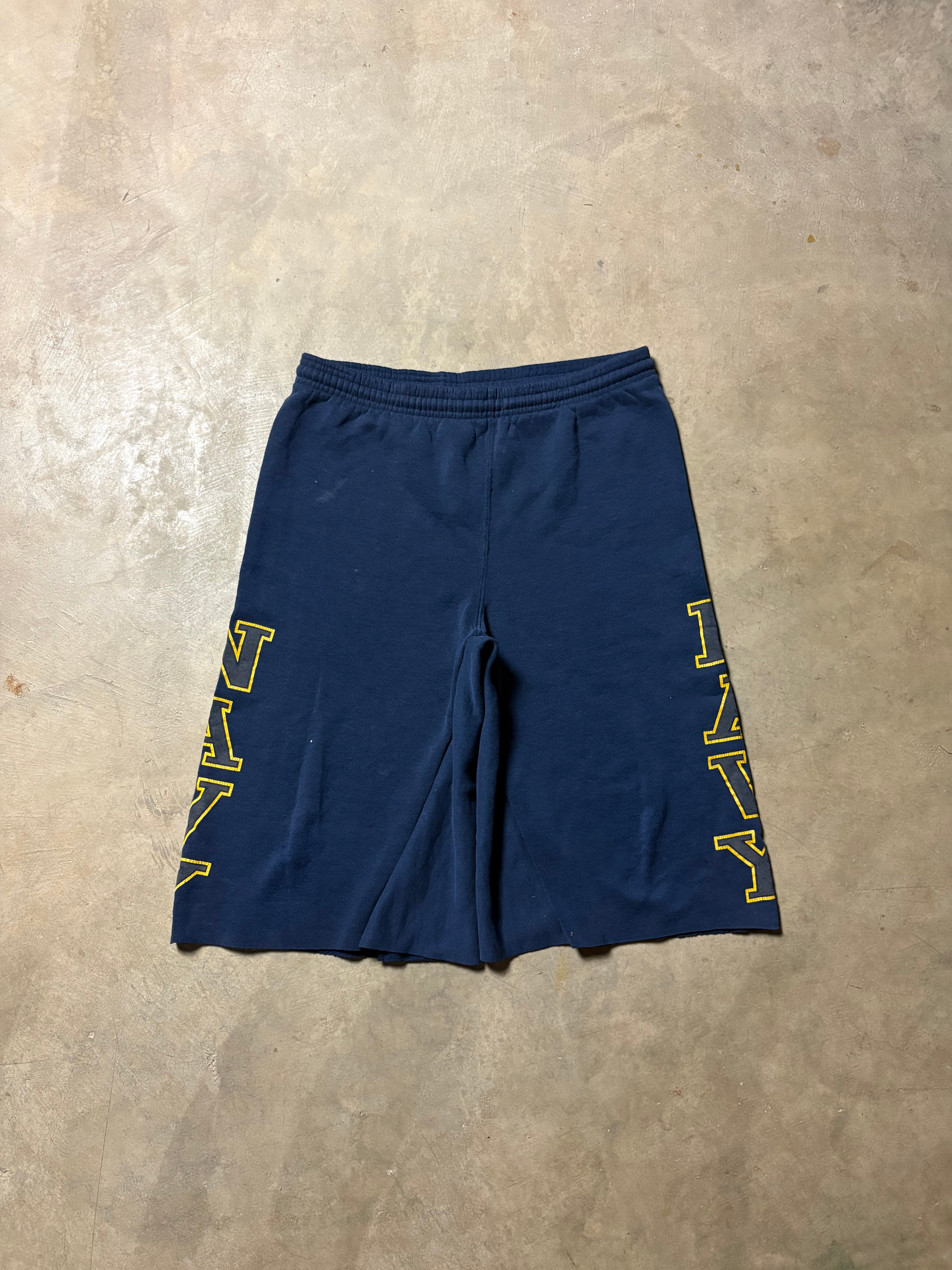 Vintage Navy 3/4 Baggy Sweatshort - M