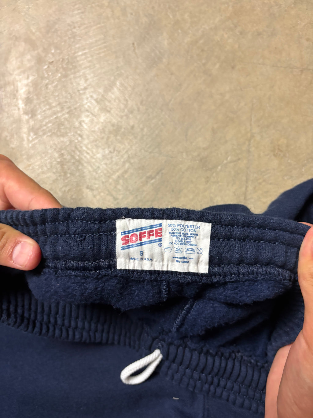 Vintage Navy 3/4 Baggy Sweatshort - S