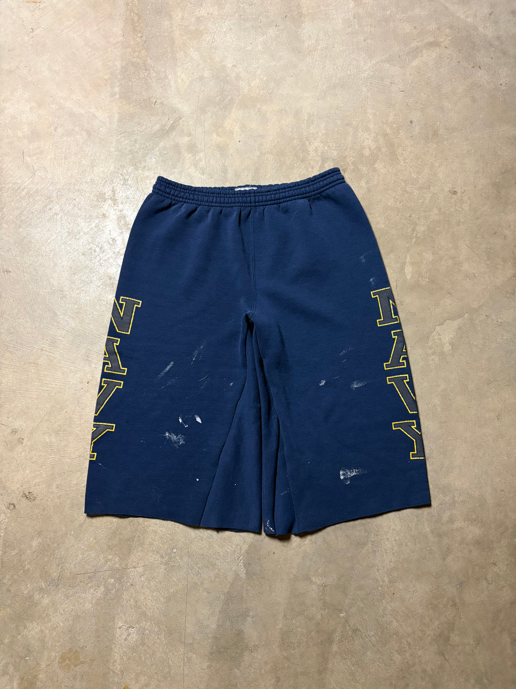 Vintage Navy 3/4 Paint Splattered  Baggy Sweatshort - M