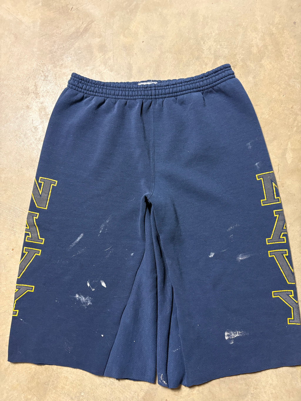 Vintage Navy 3/4 Paint Splattered  Baggy Sweatshort - M
