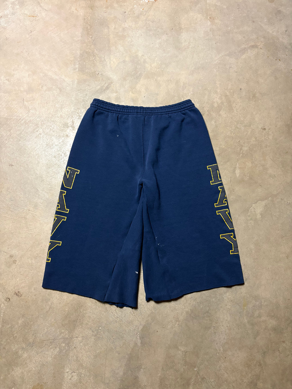 Vintage Navy 3/4 Paint Splattered  Baggy Sweatshort - M