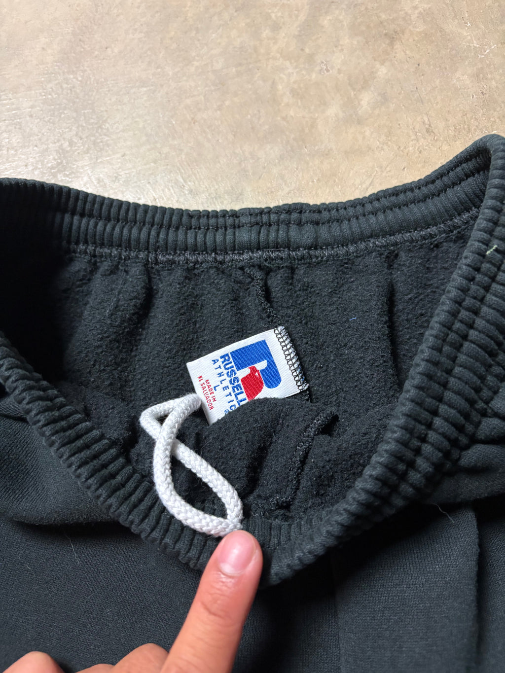 Vintage 90's Russell 3/4 Baggy Sweatshort - L