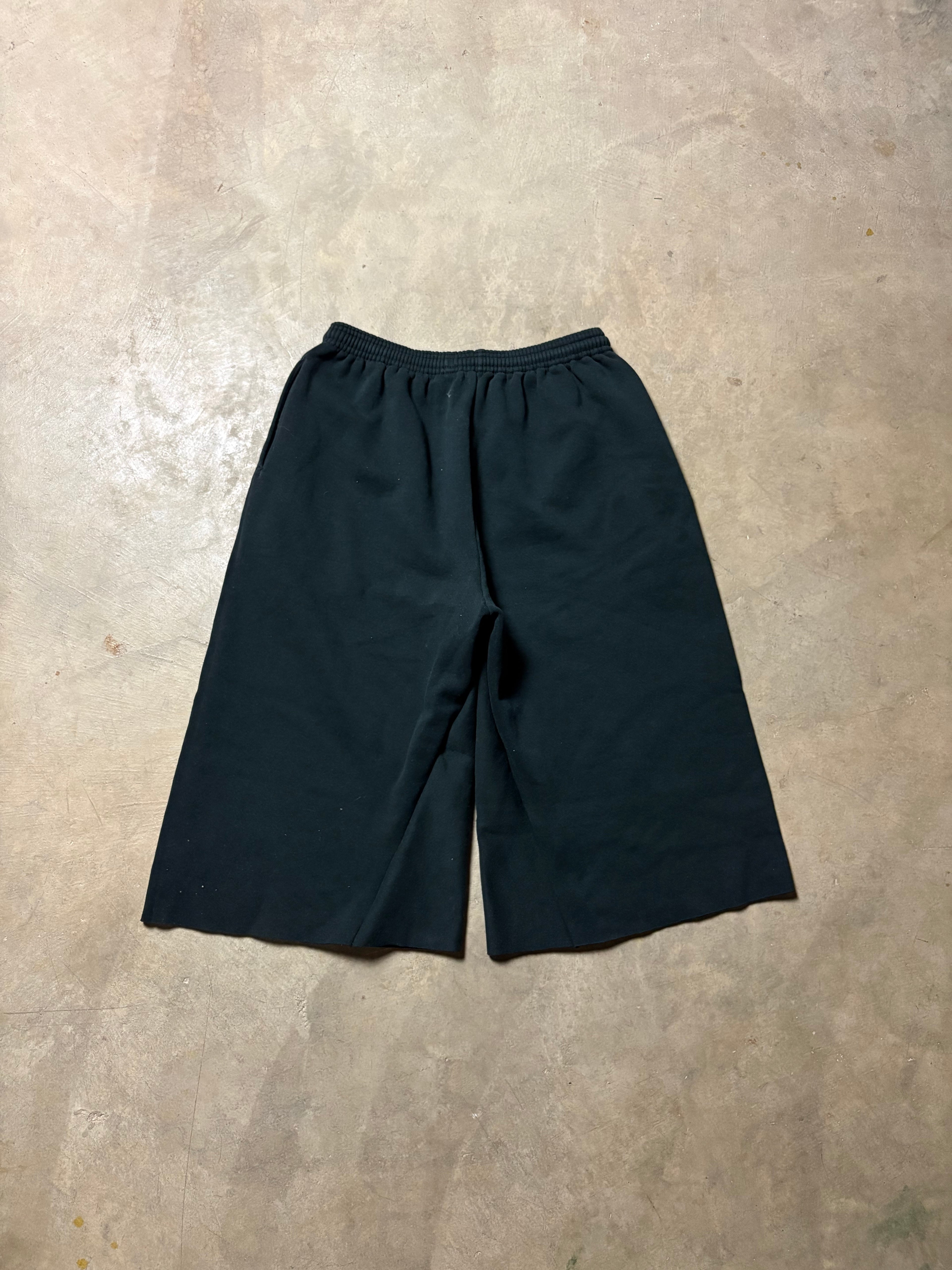 Vintage 90's Russell 3/4 Baggy Sweatshort - L