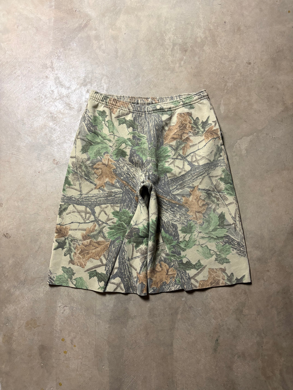 Vintage 90's Realtree Baggy 3/4  Sweatshort - L