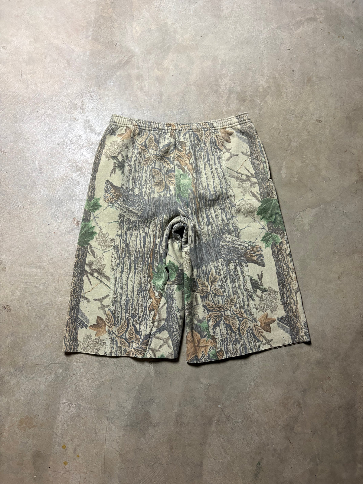 Vintage 90's Realtree Baggy 3/4  Sweatshort - L