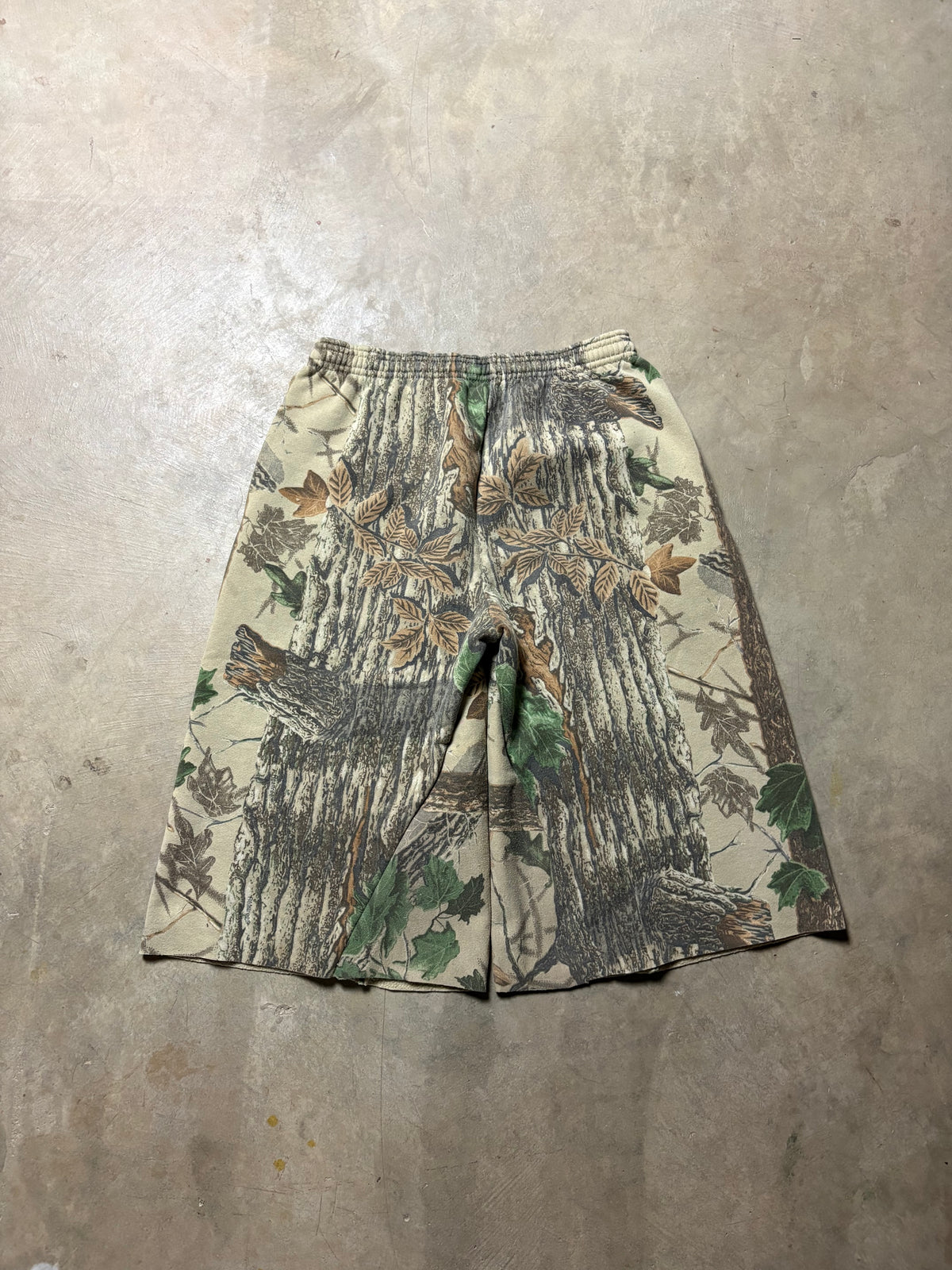 Vintage 90's Realtree Baggy 3/4  Sweatshort - M