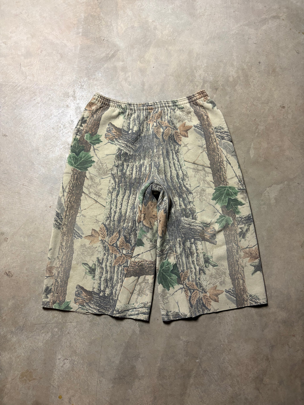 Vintage 90's Realtree Baggy 3/4 Sweatshort - L