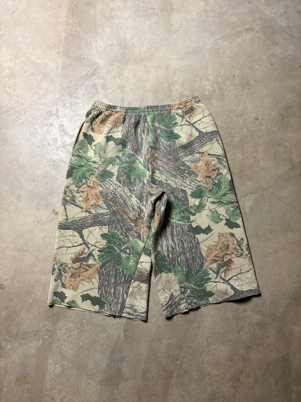 Vintage 90's Realtree Baggy 3/4 Sweatshort - L