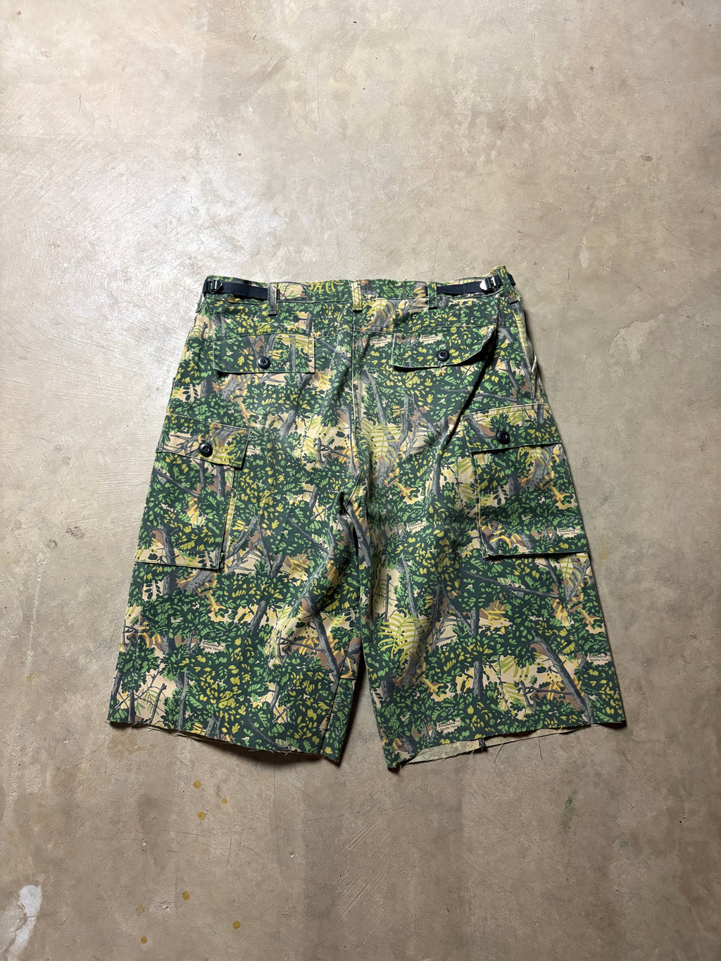 Vintage Japanese Tree Camo 3/4 Short - 36