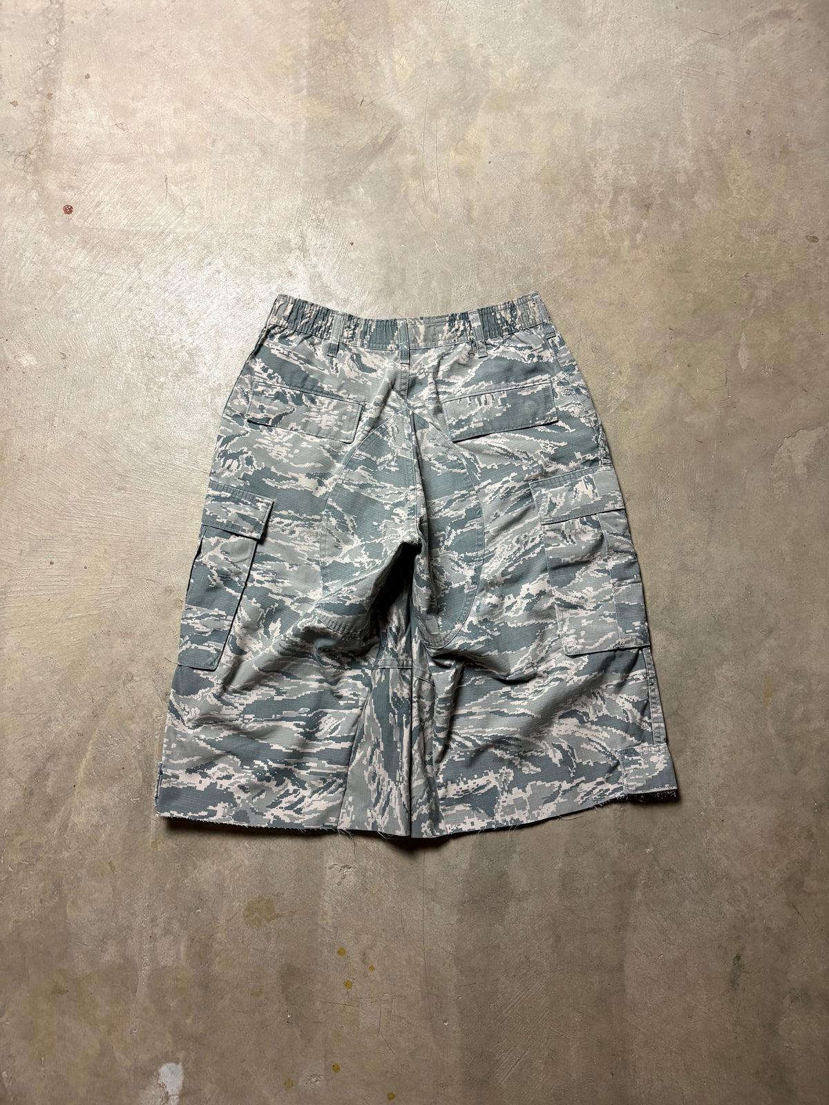 Vintage Digital Camo 3/4 Short - 30