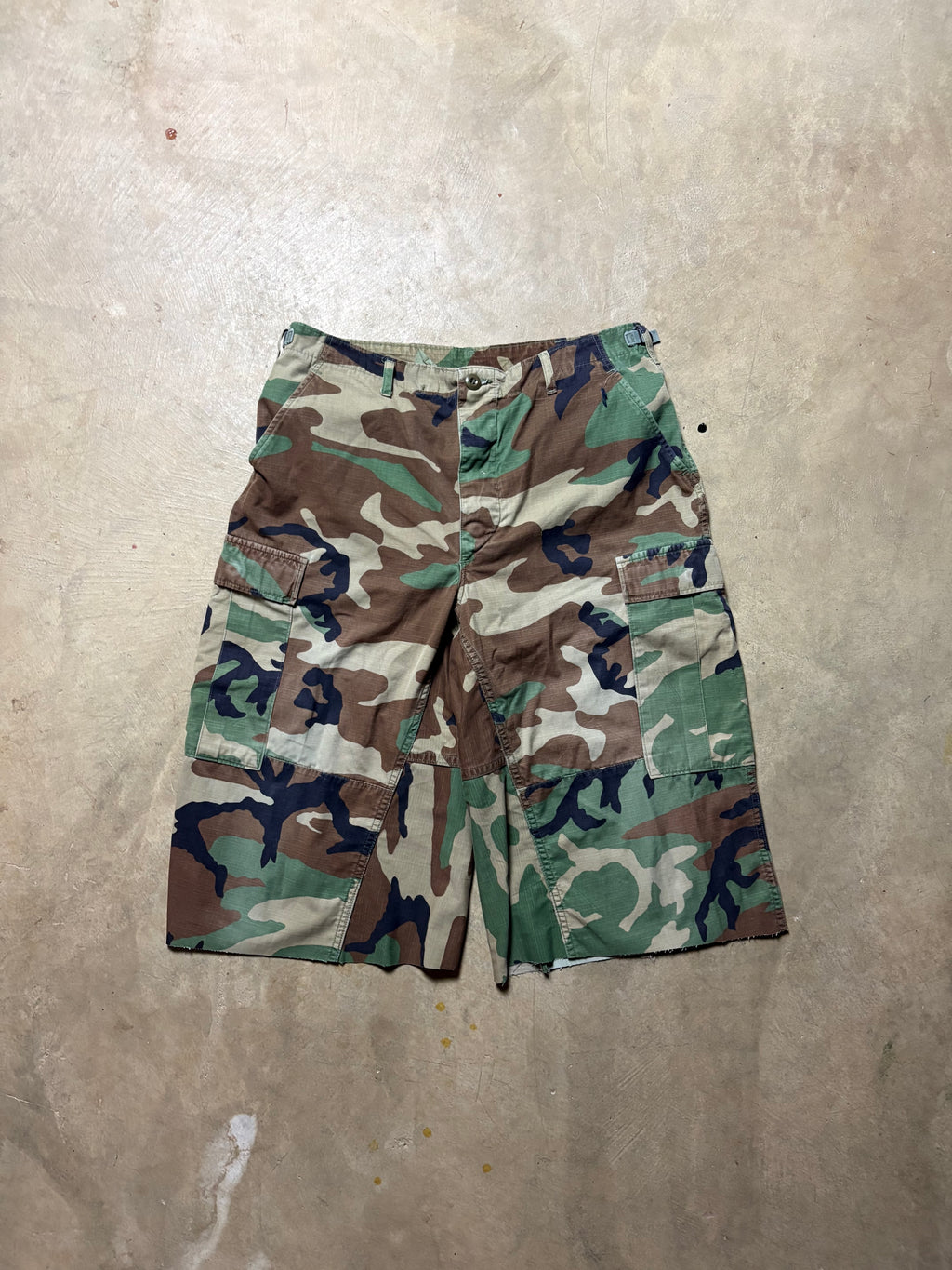 Vintage Faded Military Camo 3/4 Short - 32