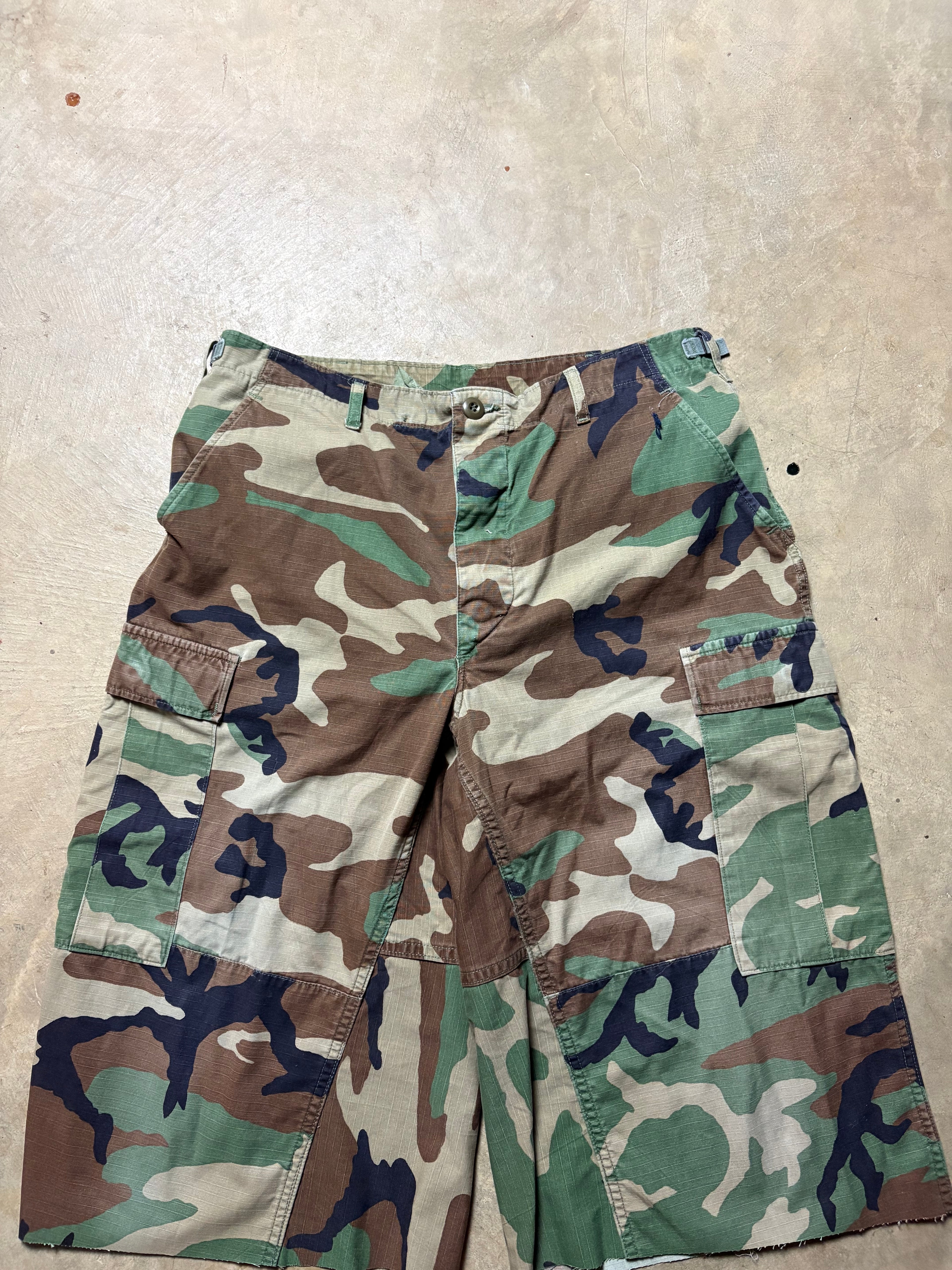 Vintage Faded Military Camo 3/4 Short - 32