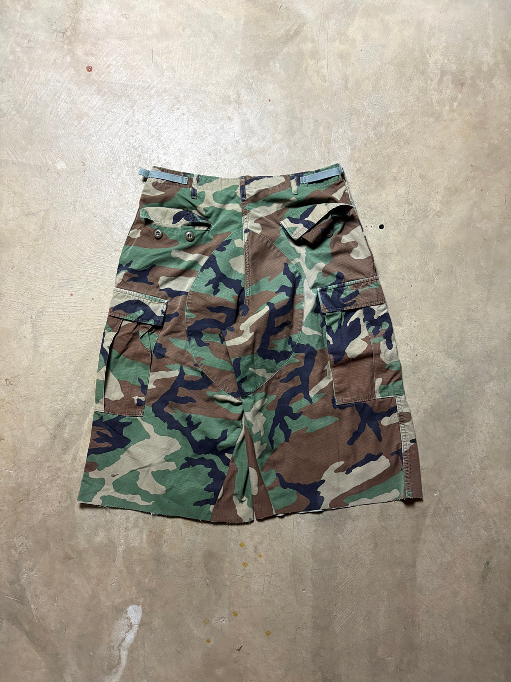 Vintage Faded Military Camo 3/4 Short - 32