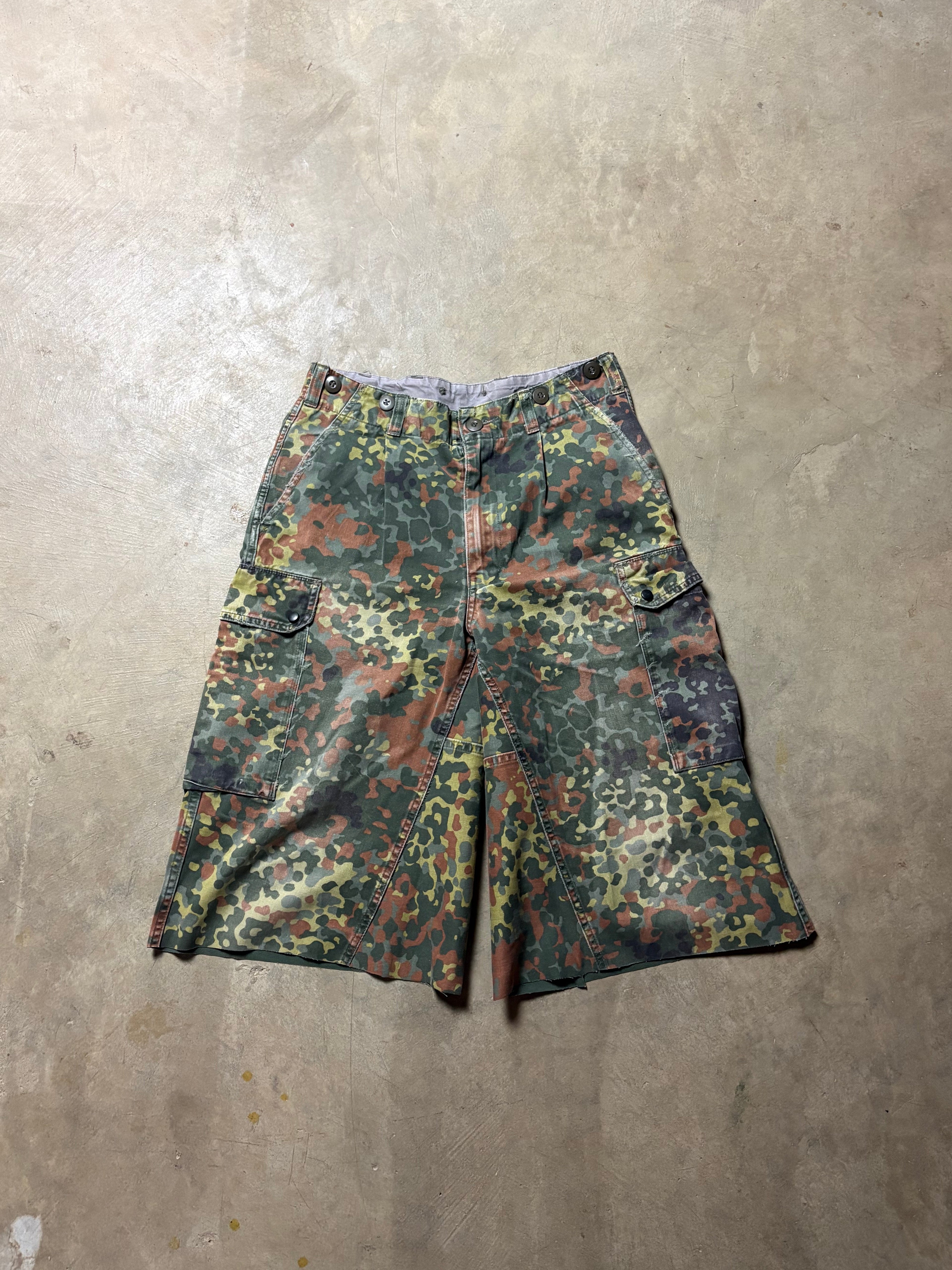 Vintage German Camo 3/4 Short - 30