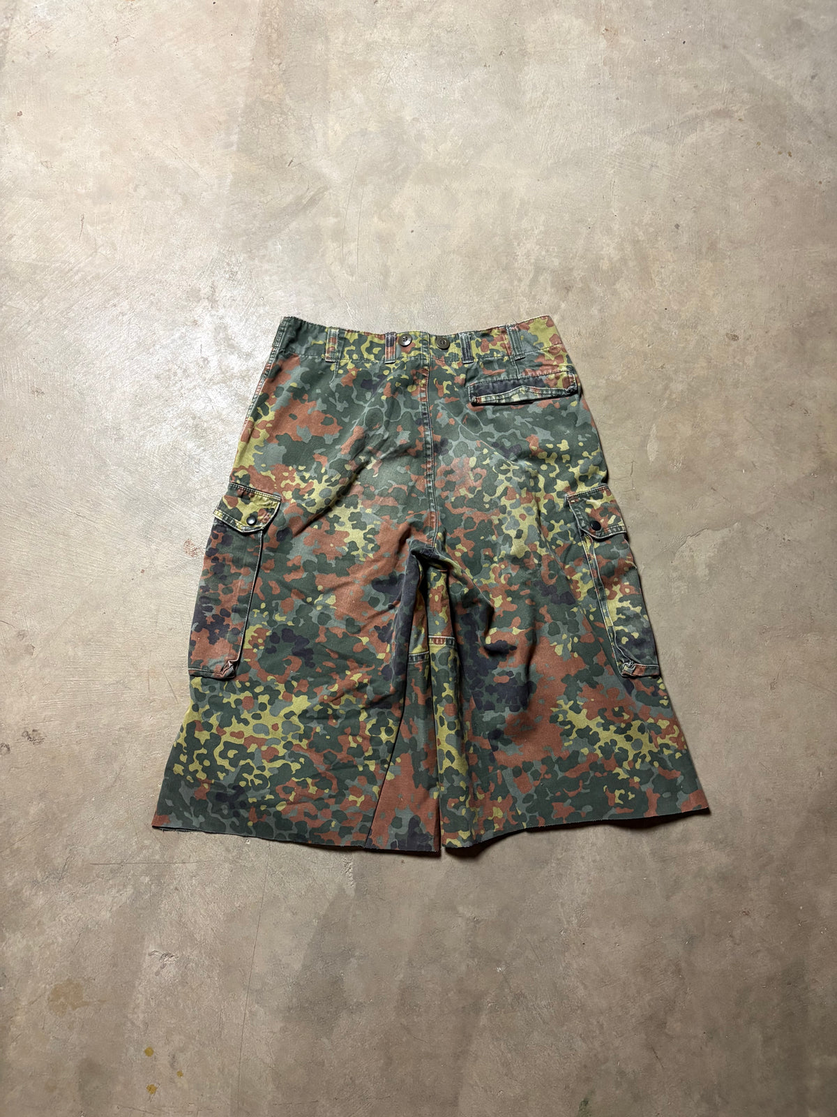 Vintage German Camo 3/4 Short - 30