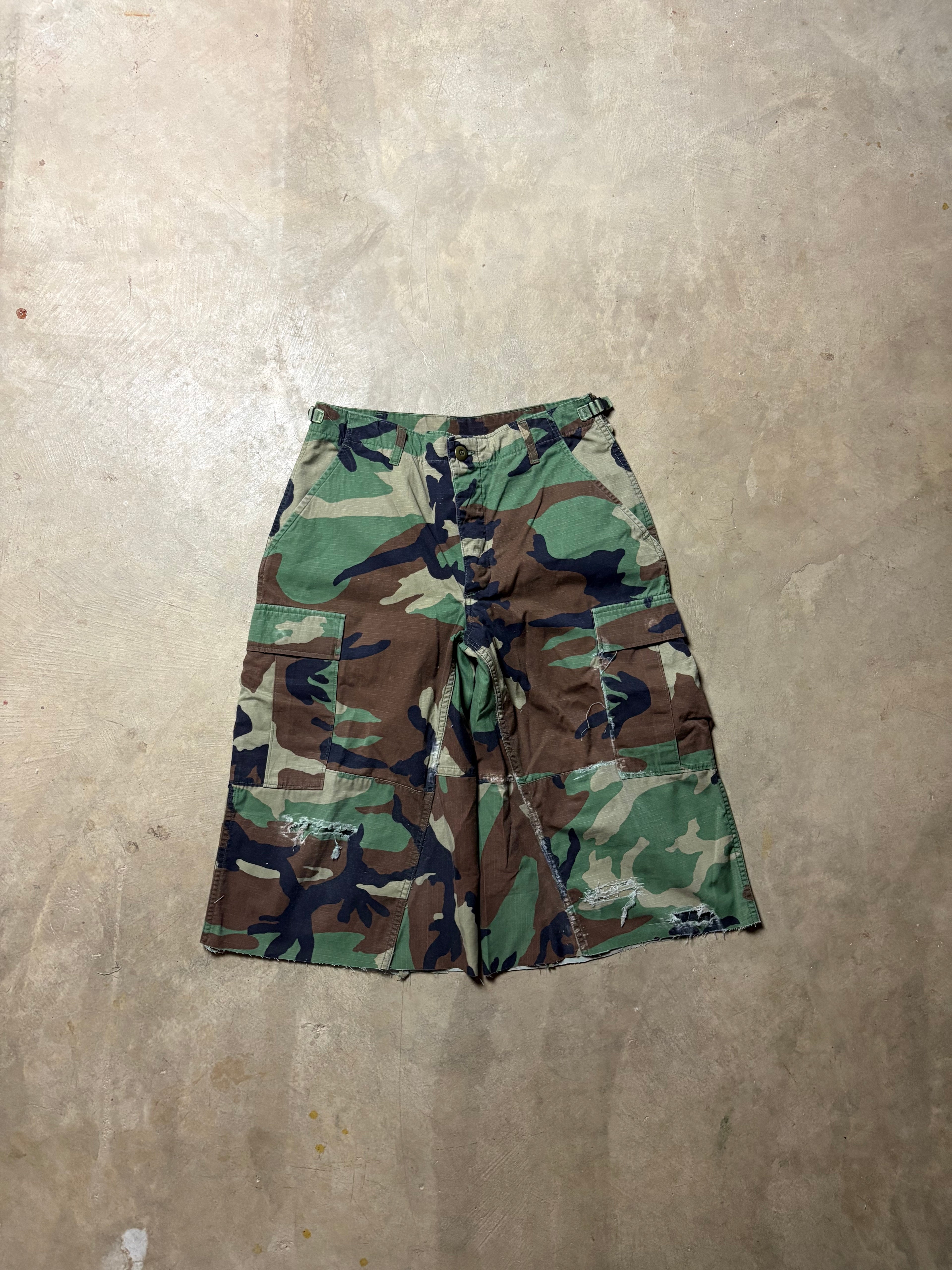Vintage  Distressed Military Camo 3/4 Short - 28/30