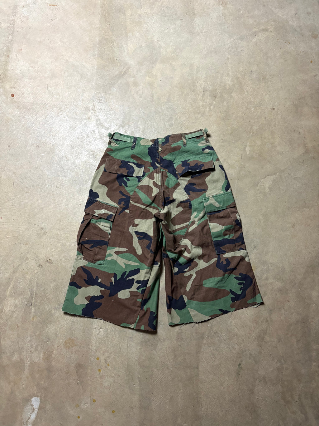 Vintage  Distressed Military Camo 3/4 Short - 28/30