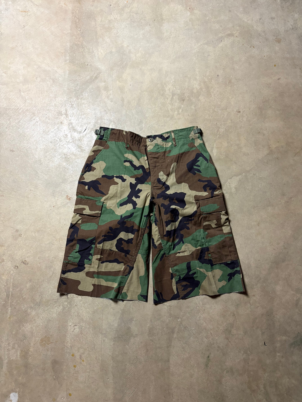 Vintage Distressed  Military Camo 3/4 Short - 30