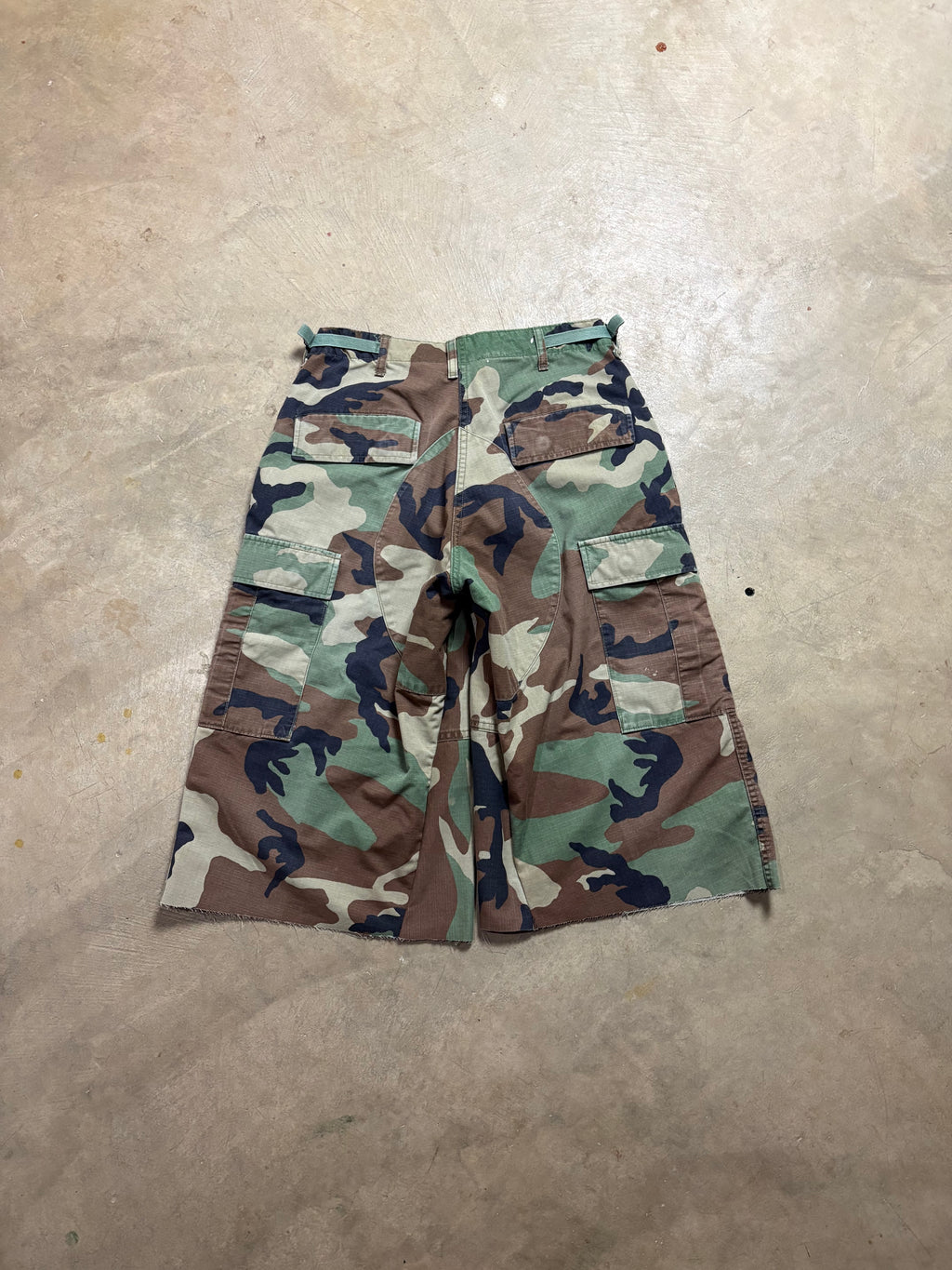 Vintage Faded Cat Sashiko-Repaired Military Camo Short - 30