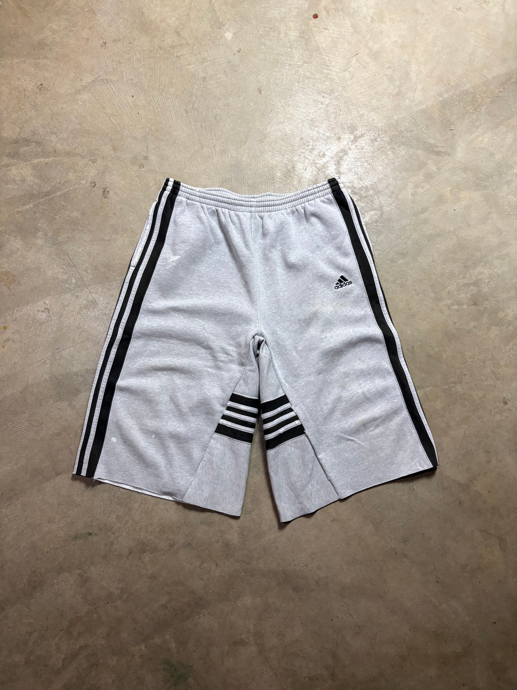 Vintage 90's Adidas Baggy Striped 3/4 Sweatshorts