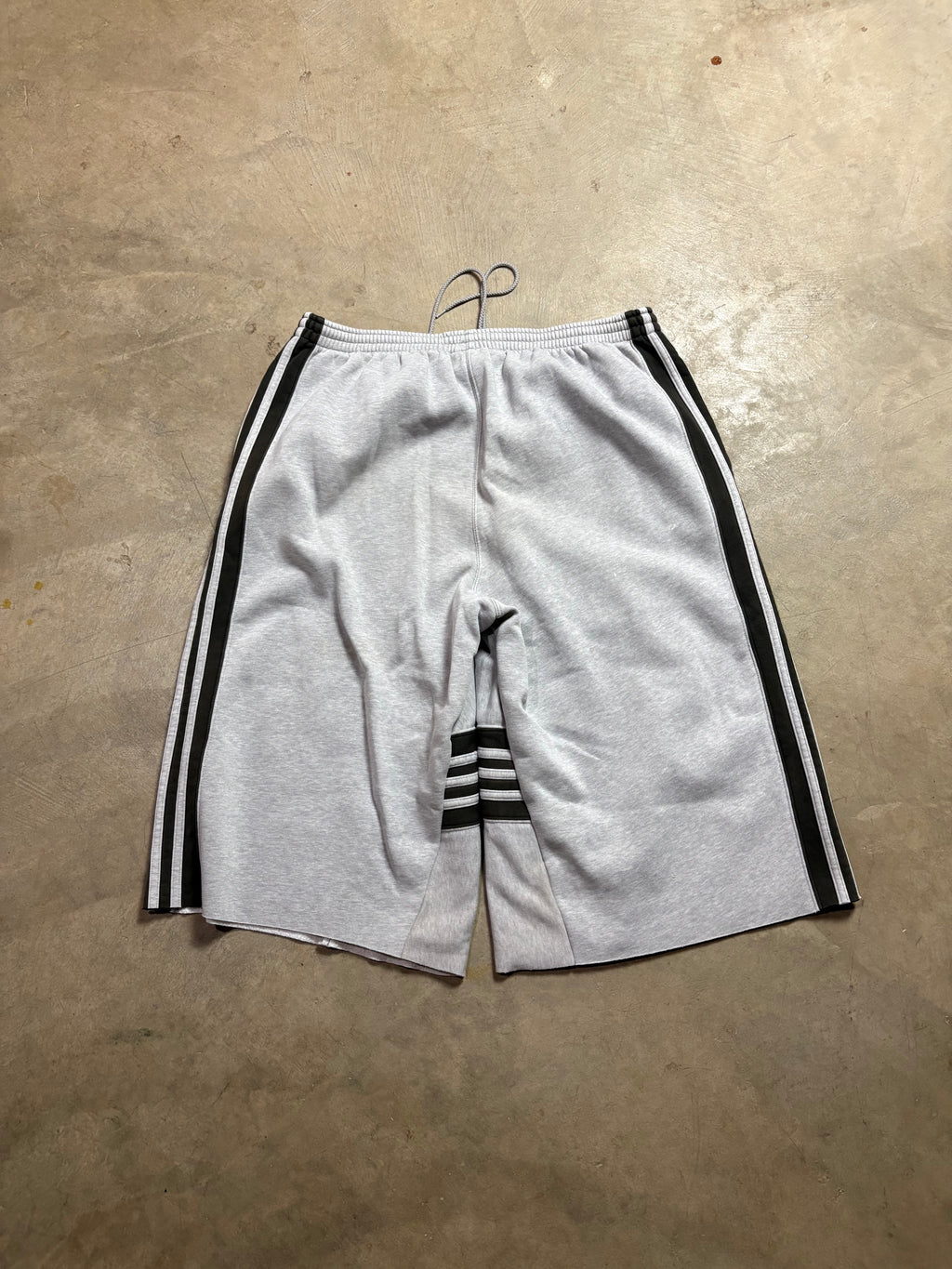 Vintage 90's Adidas Baggy Striped 3/4 Sweatshorts