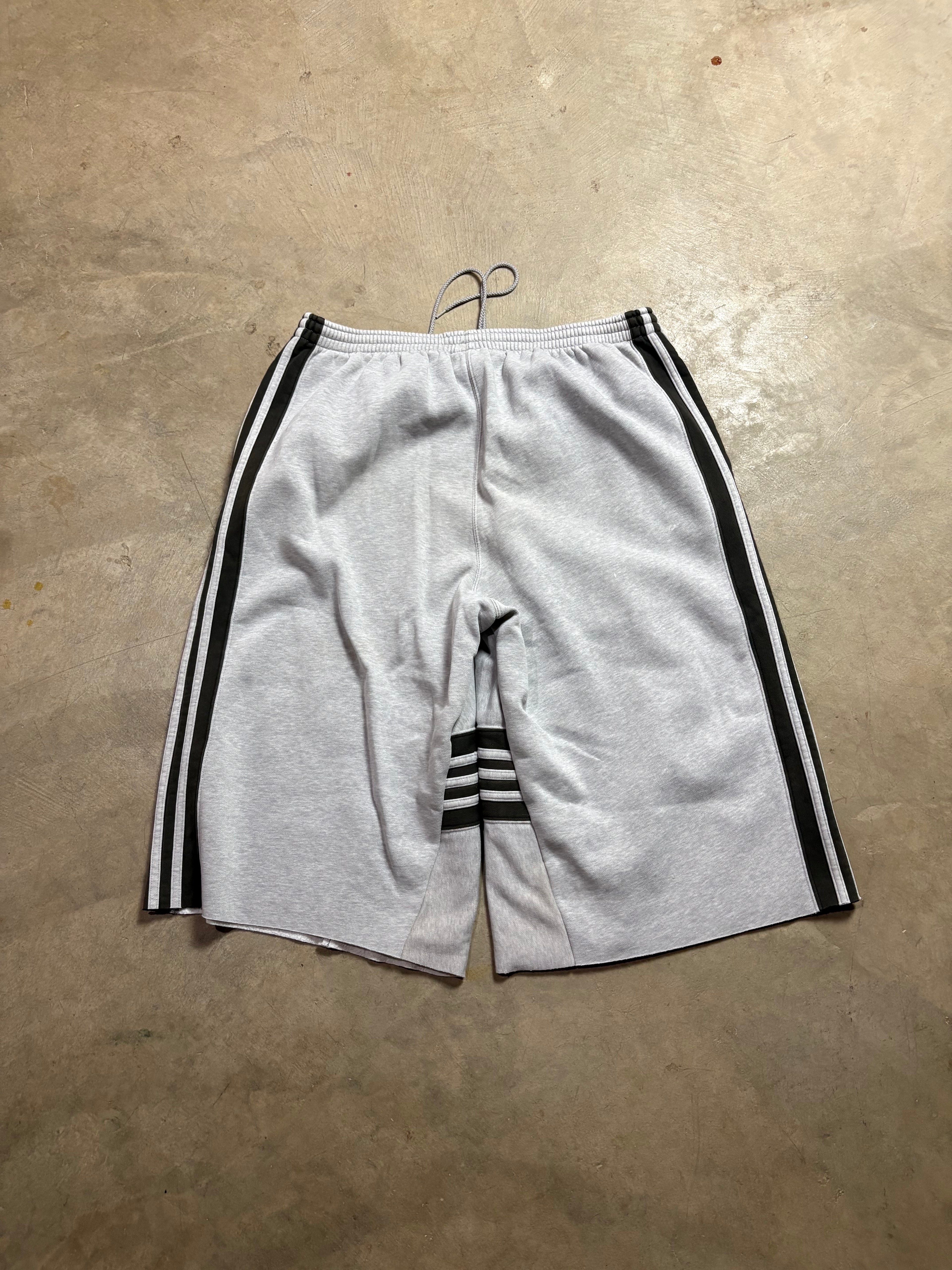 Vintage 90's Adidas Baggy Striped 3/4 Sweatshorts